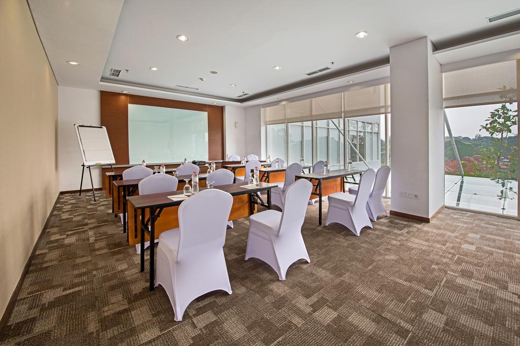 Whiz Prime Hotel Pajajaran בוגור מראה חיצוני תמונה