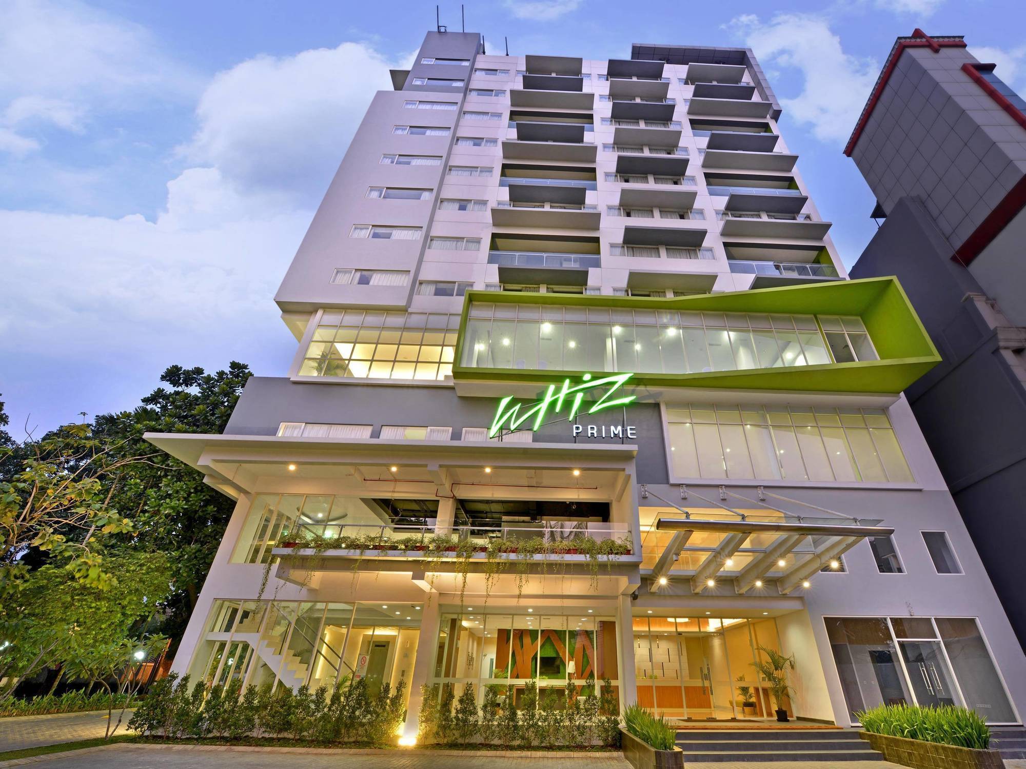 Whiz Prime Hotel Pajajaran בוגור מראה חיצוני תמונה