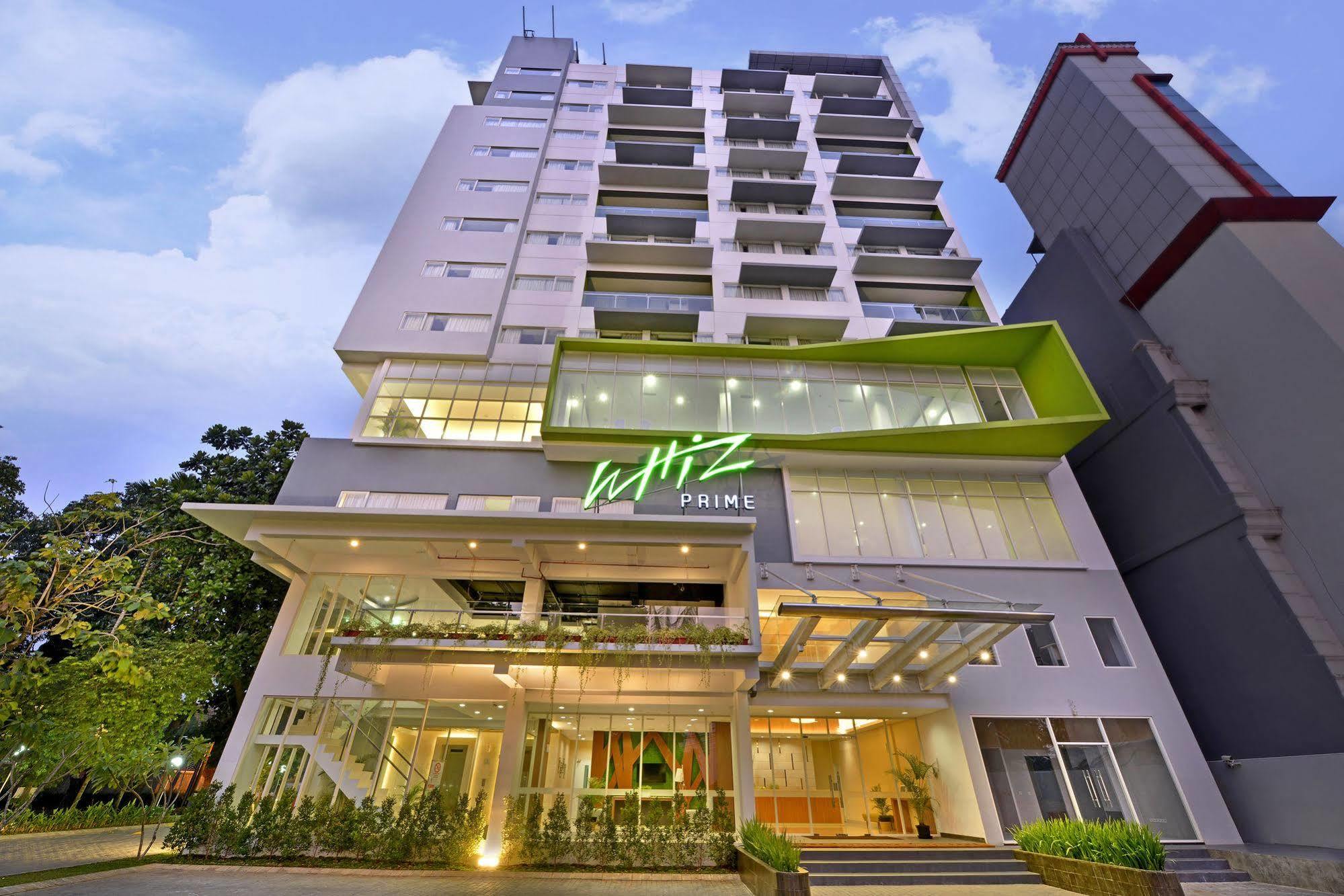 Whiz Prime Hotel Pajajaran בוגור מראה חיצוני תמונה