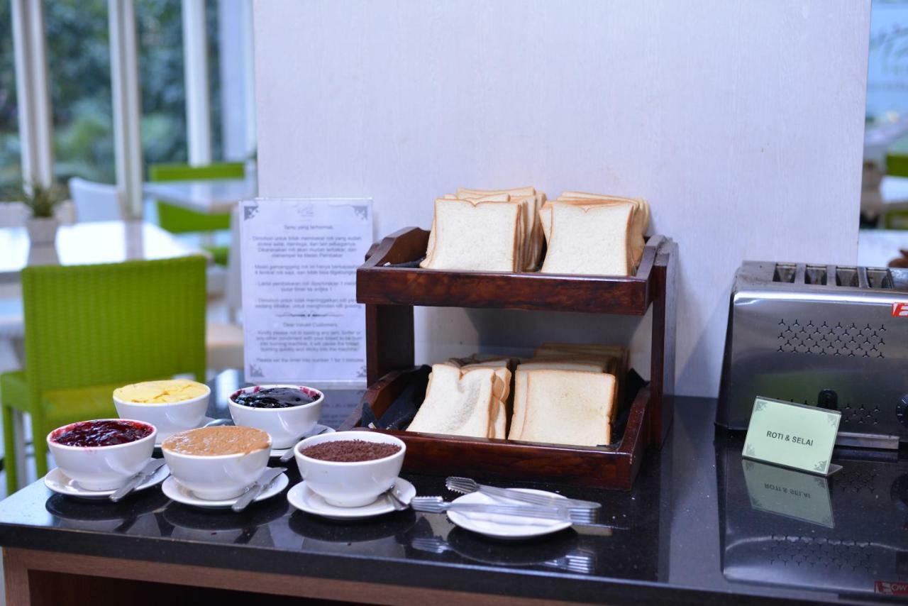 Whiz Prime Hotel Pajajaran בוגור מראה חיצוני תמונה